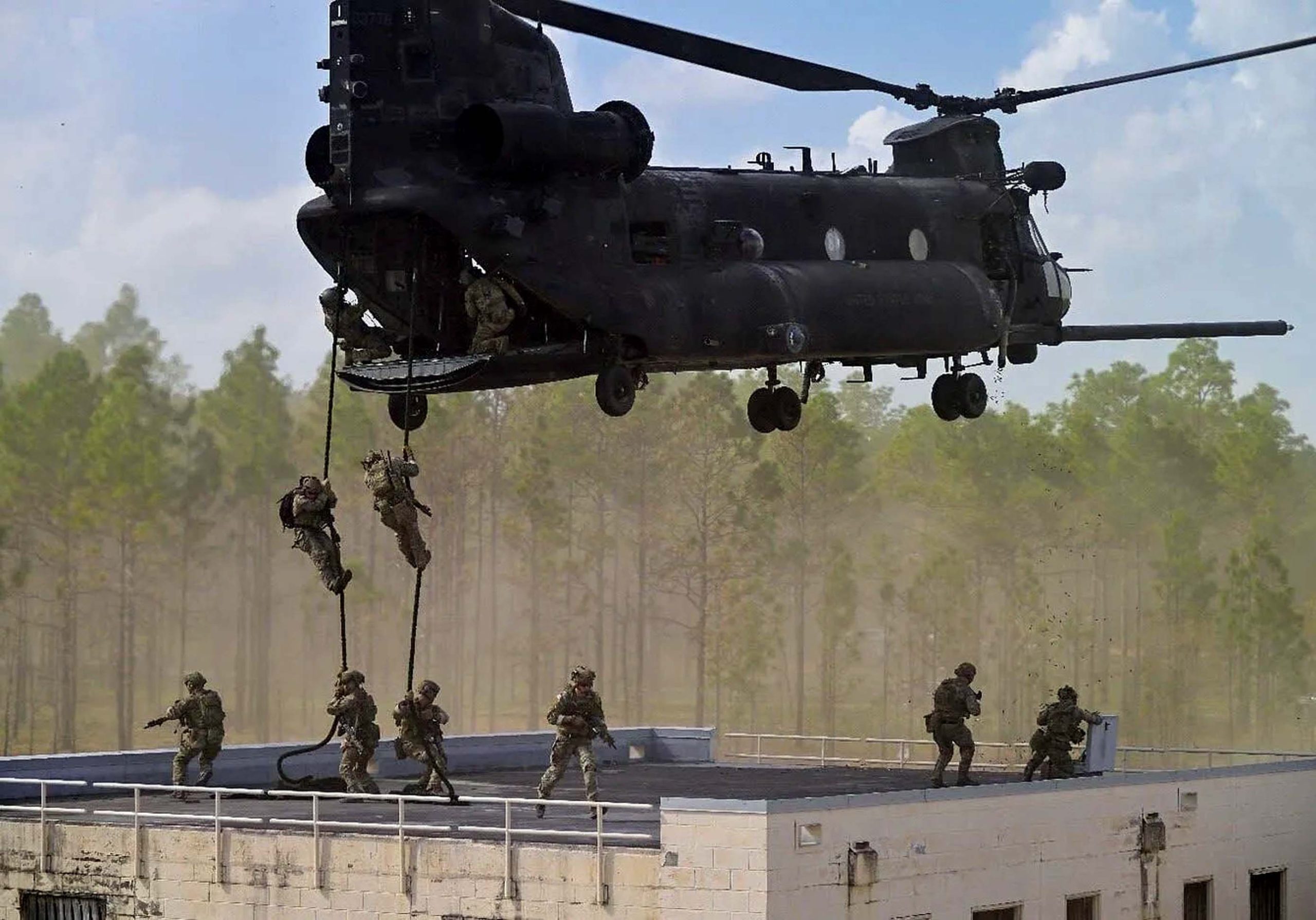 ABD’NİN VENEZUELLA DEVLET BAŞKANI MADURO VE EŞİNİ KAÇIRMA HİKAYESİ