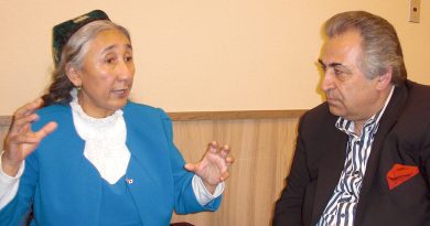 UYGUR LİDER RABİA KADİR’İ AĞLATAN OLAY