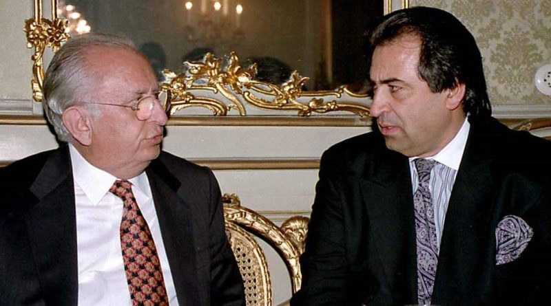 HÜSAMETTİN CİNDORUK HAYATINI KAYBETTİ